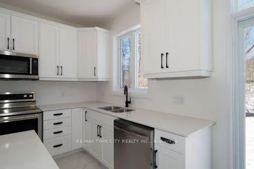 Photo 15 of 213 Fallowfield Drive, Kitchener — HOMEH