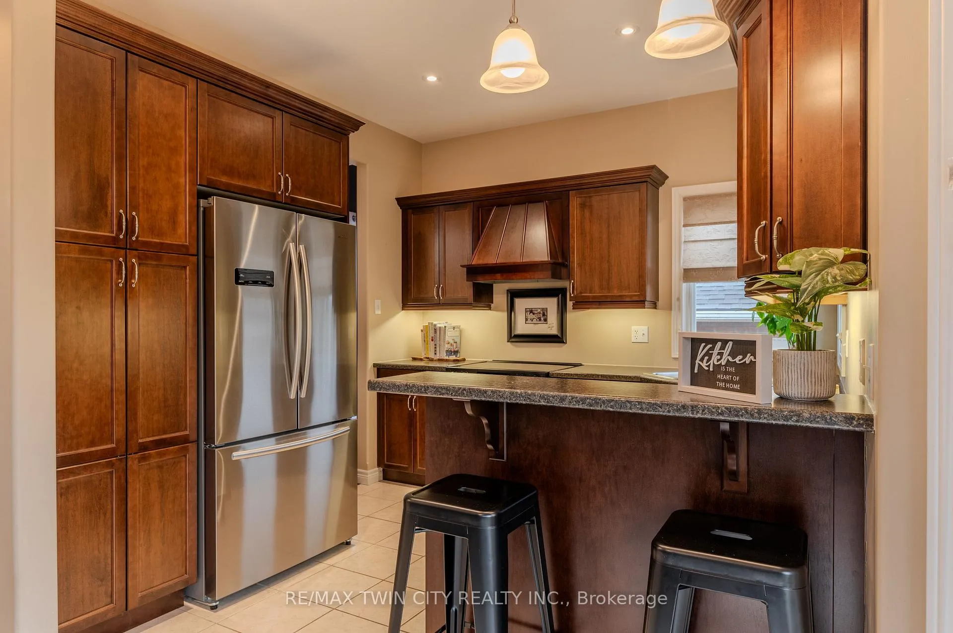 Photo 3 of 79 Taylor Road, Brant, South Dumfries — HOMEH