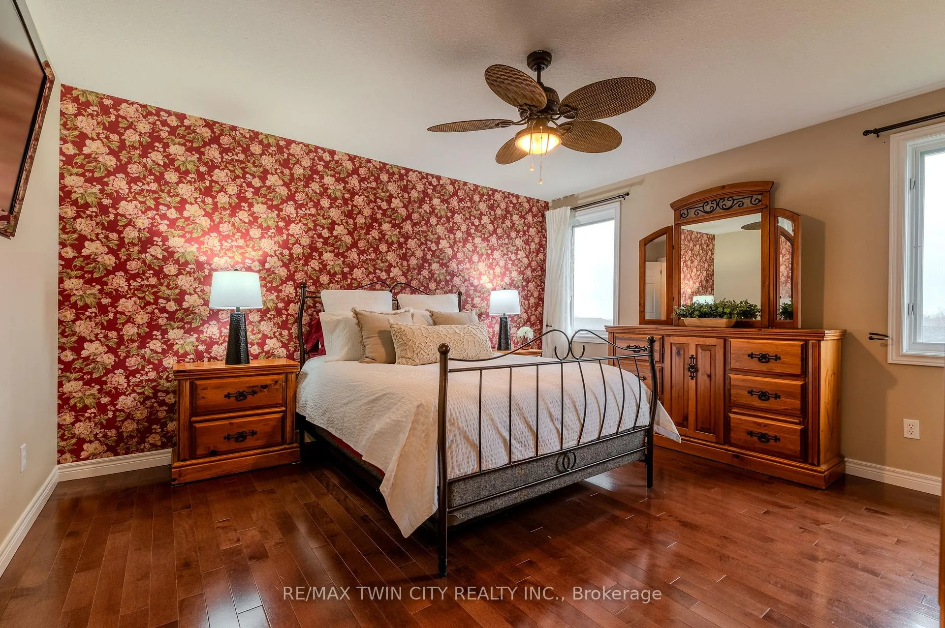 Photo 4 of 79 Taylor Road, Brant, South Dumfries — HOMEH
