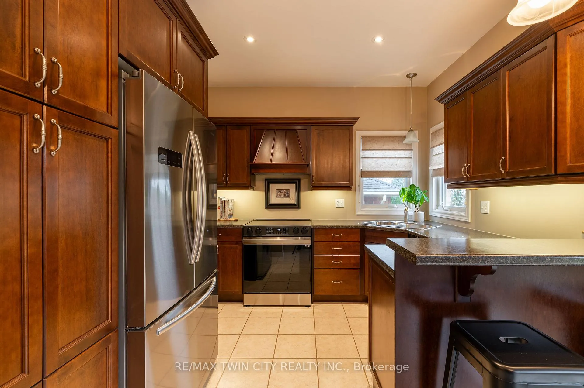 Photo 12 of 79 Taylor Road, Brant, South Dumfries — HOMEH