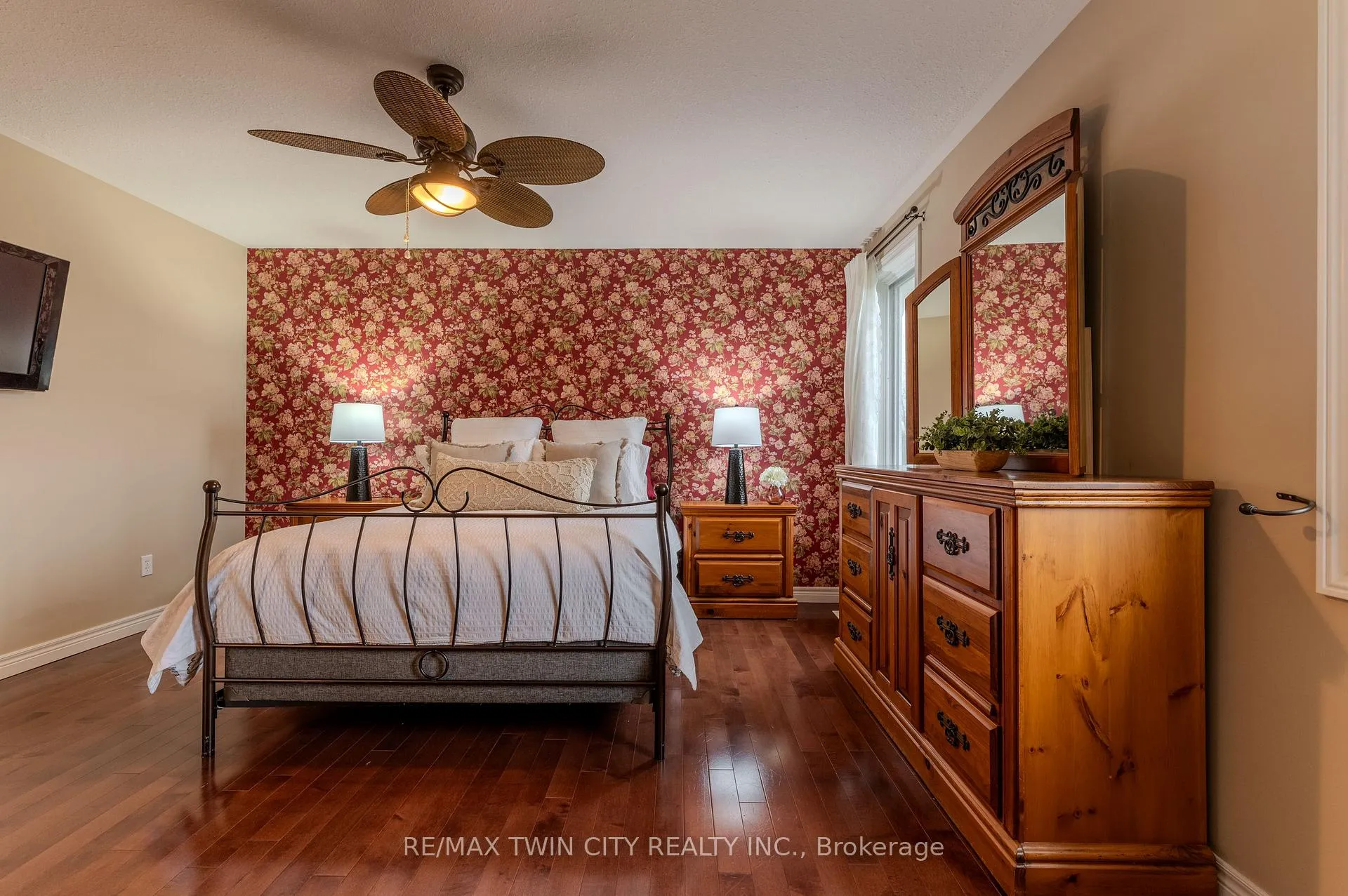 Photo 23 of 79 Taylor Road, Brant, South Dumfries — HOMEH