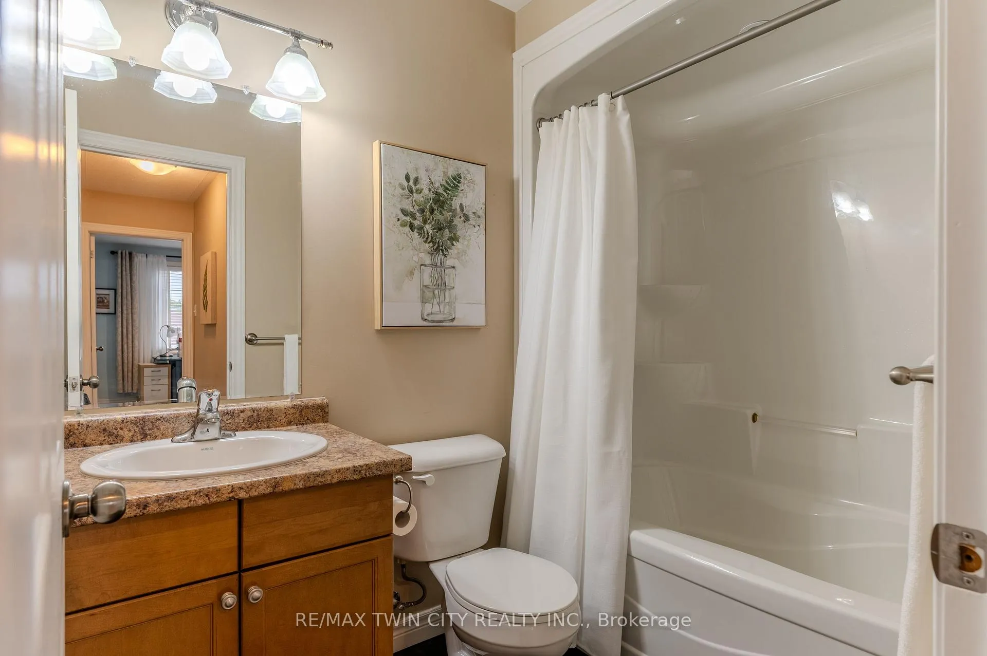Photo 28 of 79 Taylor Road, Brant, South Dumfries — HOMEH