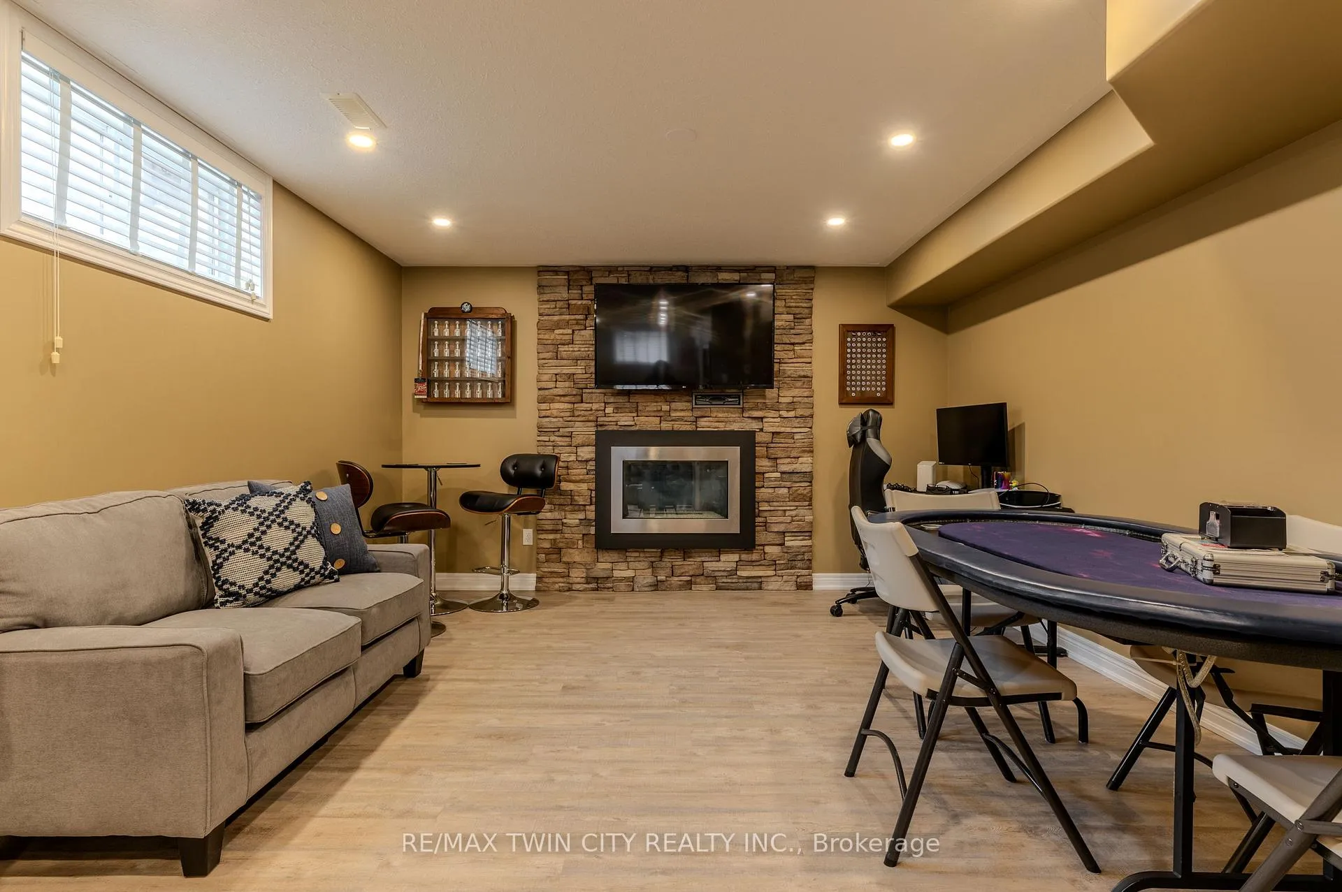 Photo 33 of 79 Taylor Road, Brant, South Dumfries — HOMEH