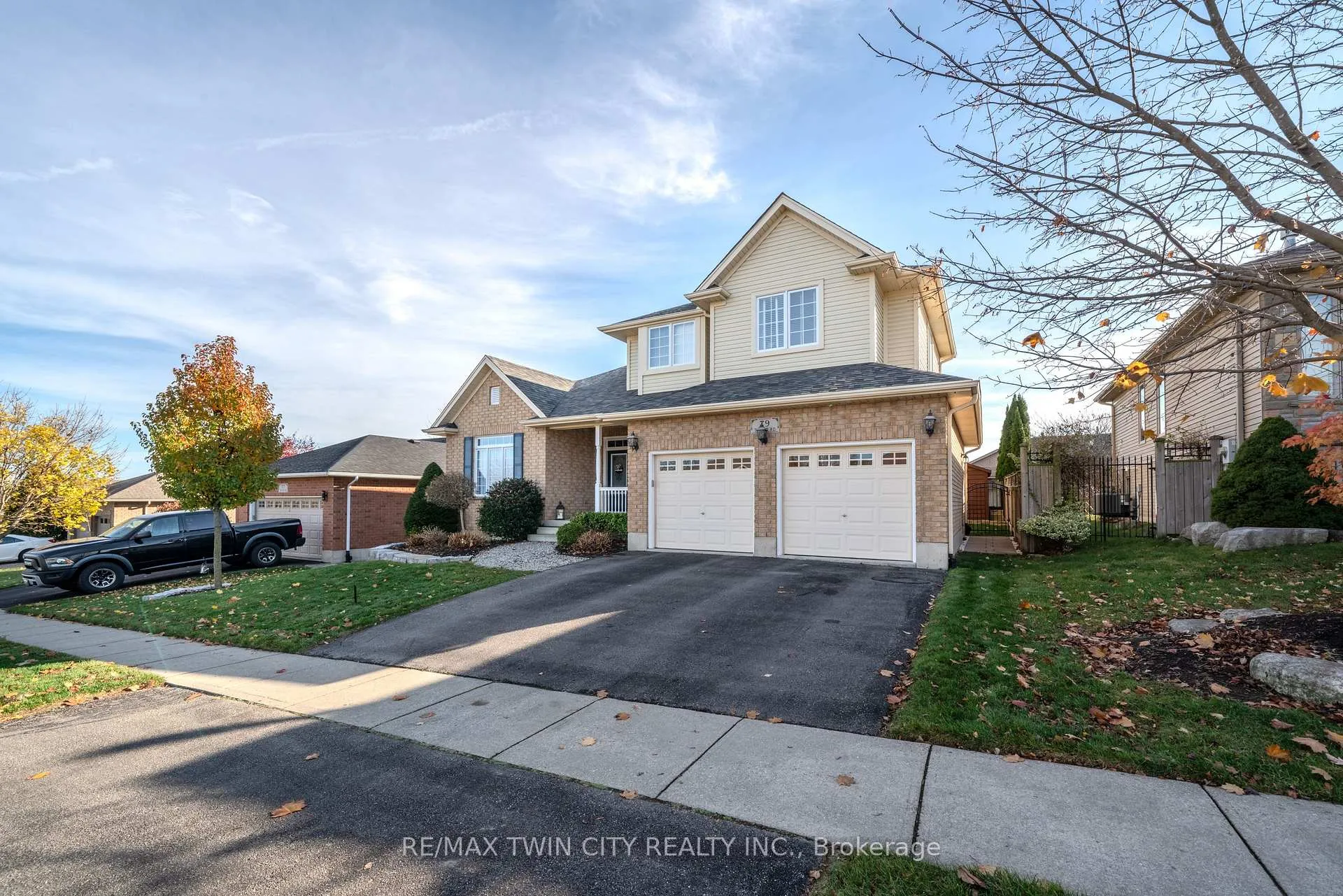 Photo 37 of 79 Taylor Road, Brant, South Dumfries — HOMEH