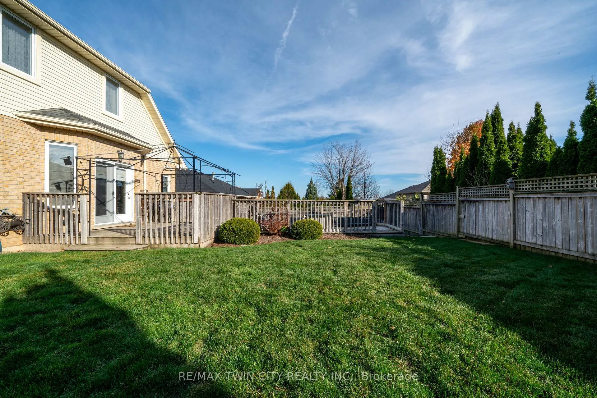 Photo 38 of 79 Taylor Road, Brant, South Dumfries — HOMEH