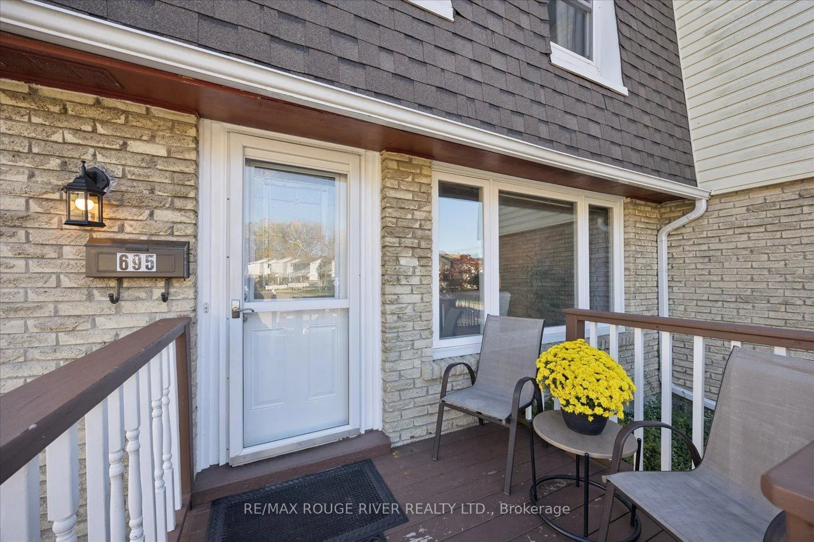 Photo 3 of 695 Hillcroft Street, Oshawa, Eastdale — HOMEH