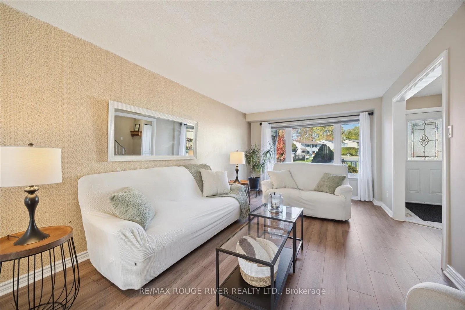 Photo 6 of 695 Hillcroft Street, Oshawa, Eastdale — HOMEH