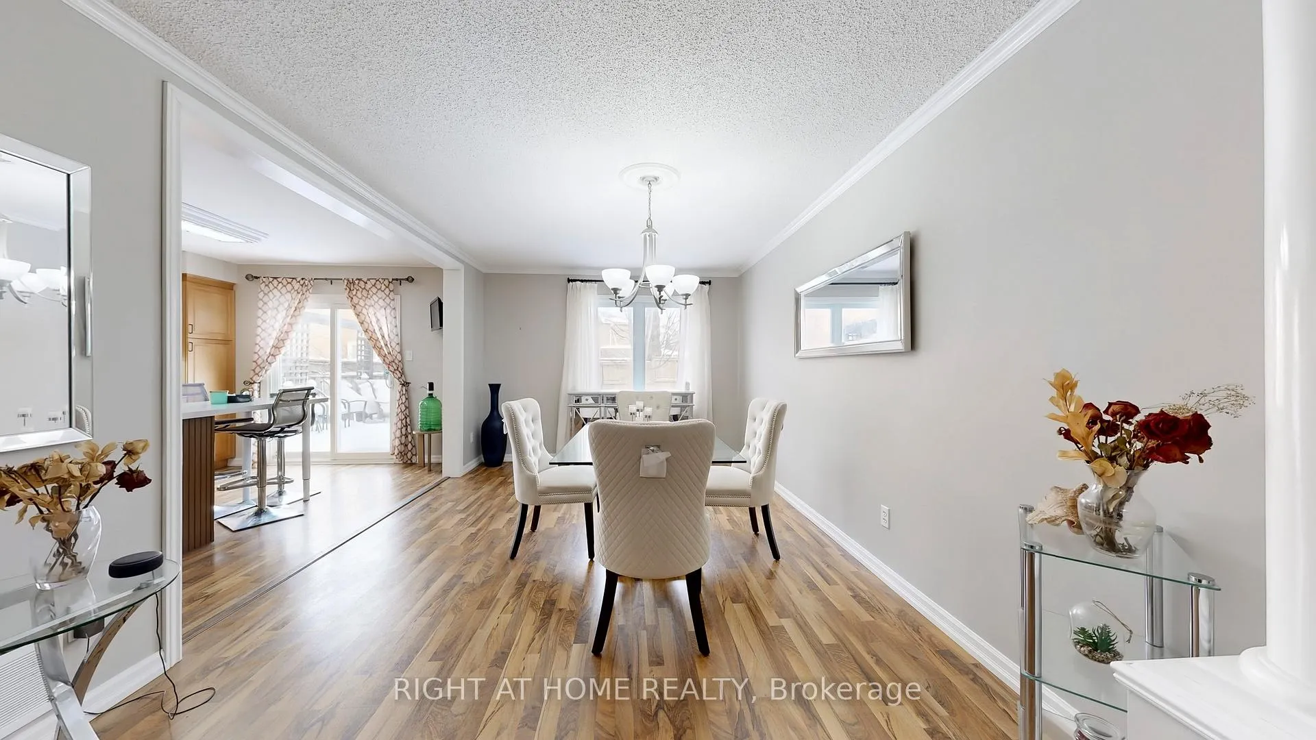 Photo 10 of 46 Furrow Drive, Whitby, Rolling Acres — HOMEH
