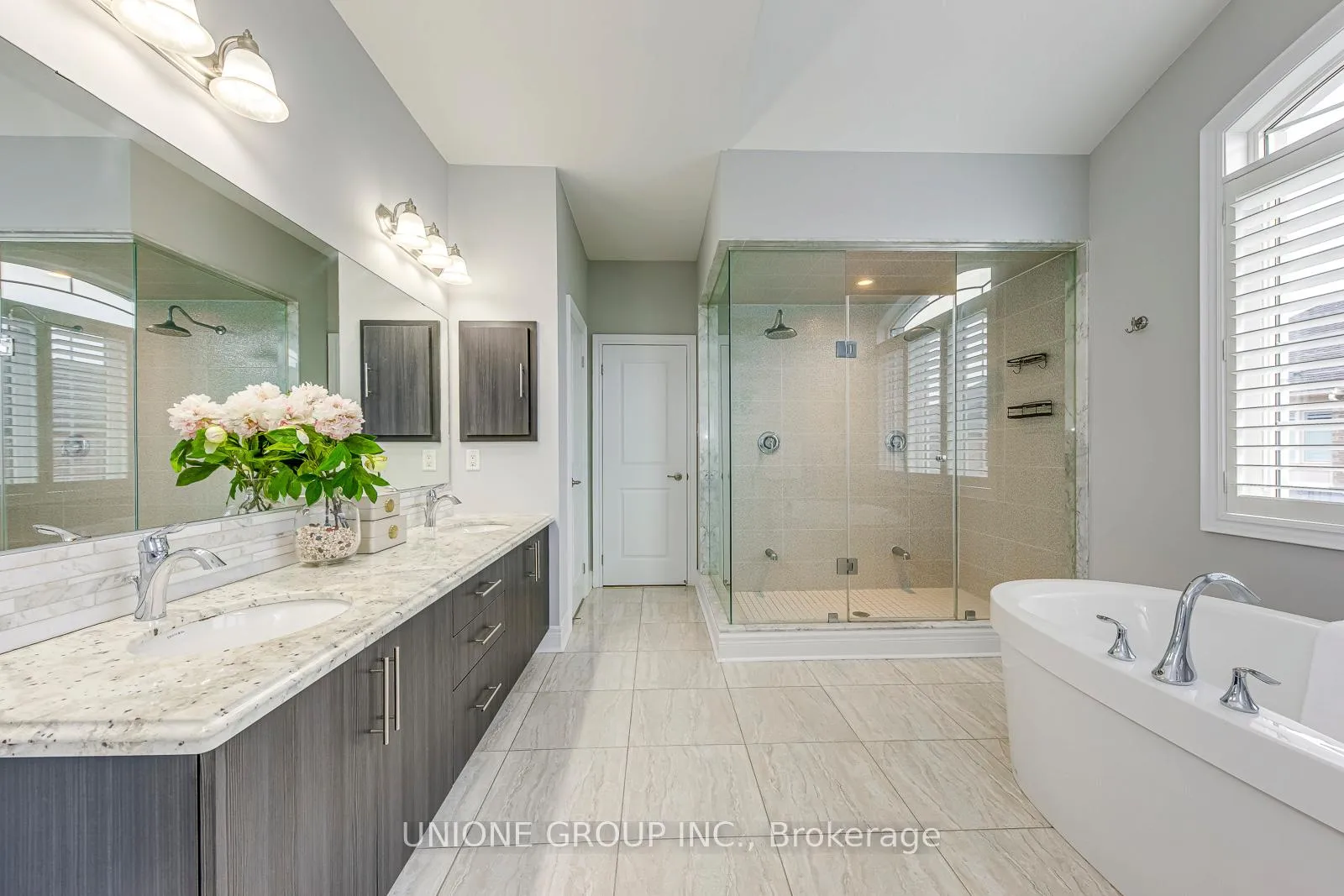 Photo 33 of 166 Hoey Crescent, Oakville, Glenorchy — HOMEH