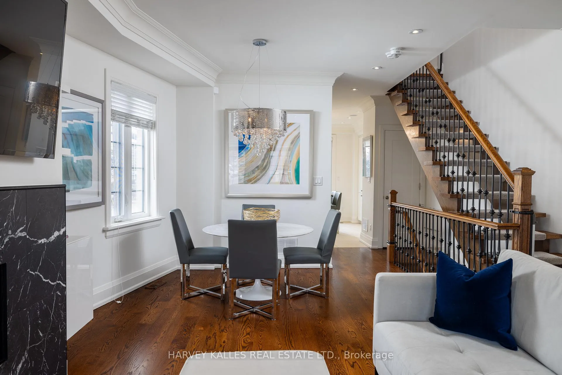 Photo 6 of 1A Khedive Avenue, Toronto, Englemount-Lawrence — HOMEH