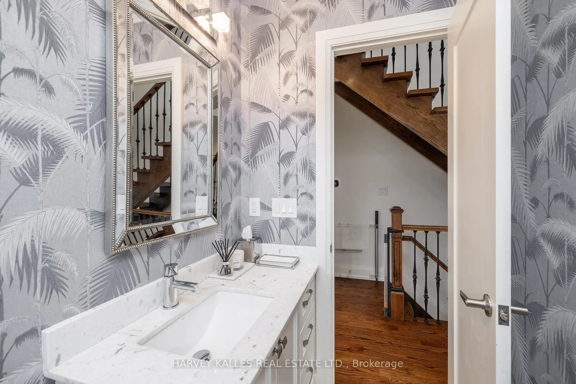 Photo 11 of 1A Khedive Avenue, Toronto, Englemount-Lawrence — HOMEH