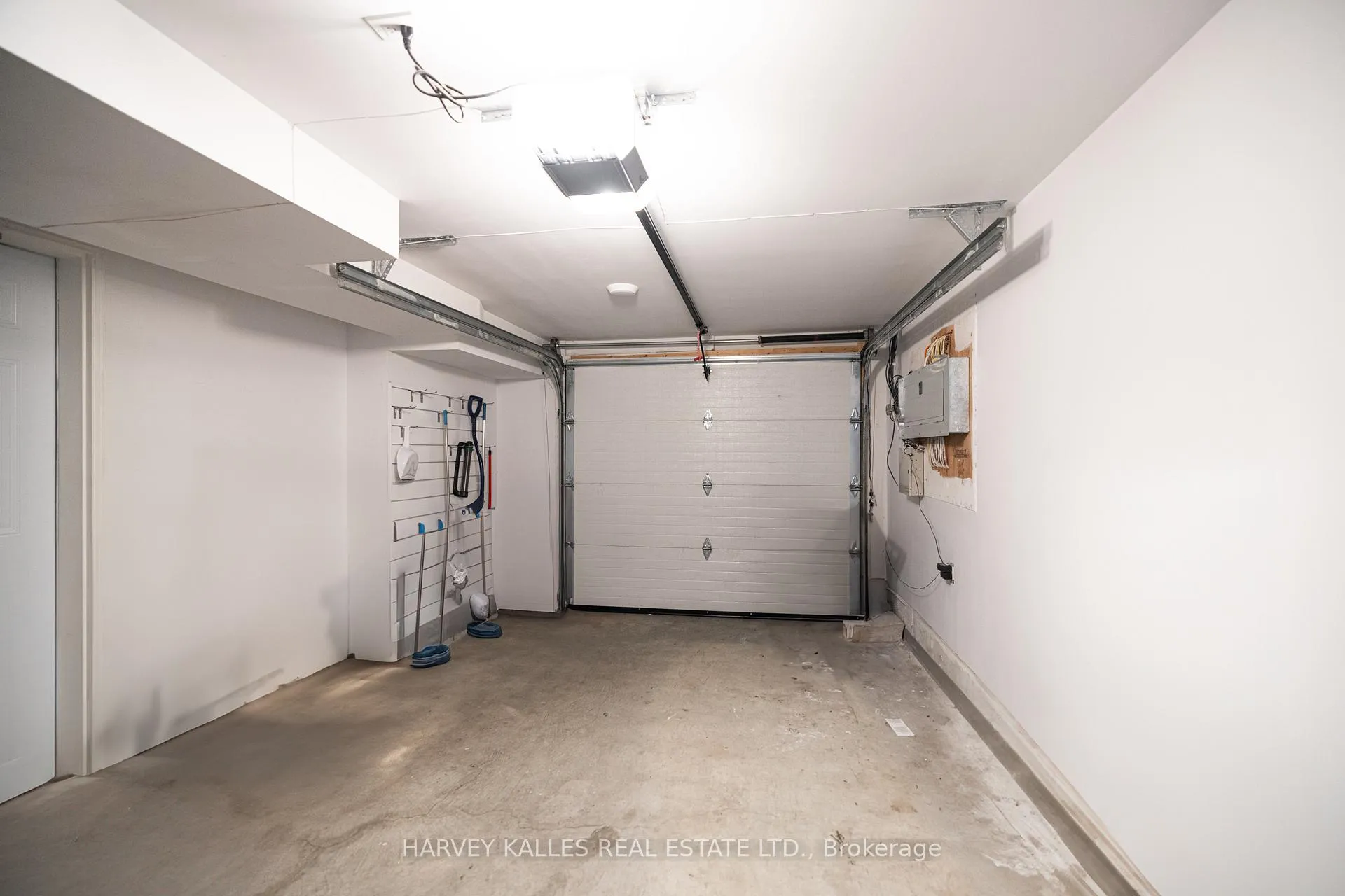 Photo 20 of 1A Khedive Avenue, Toronto, Englemount-Lawrence — HOMEH