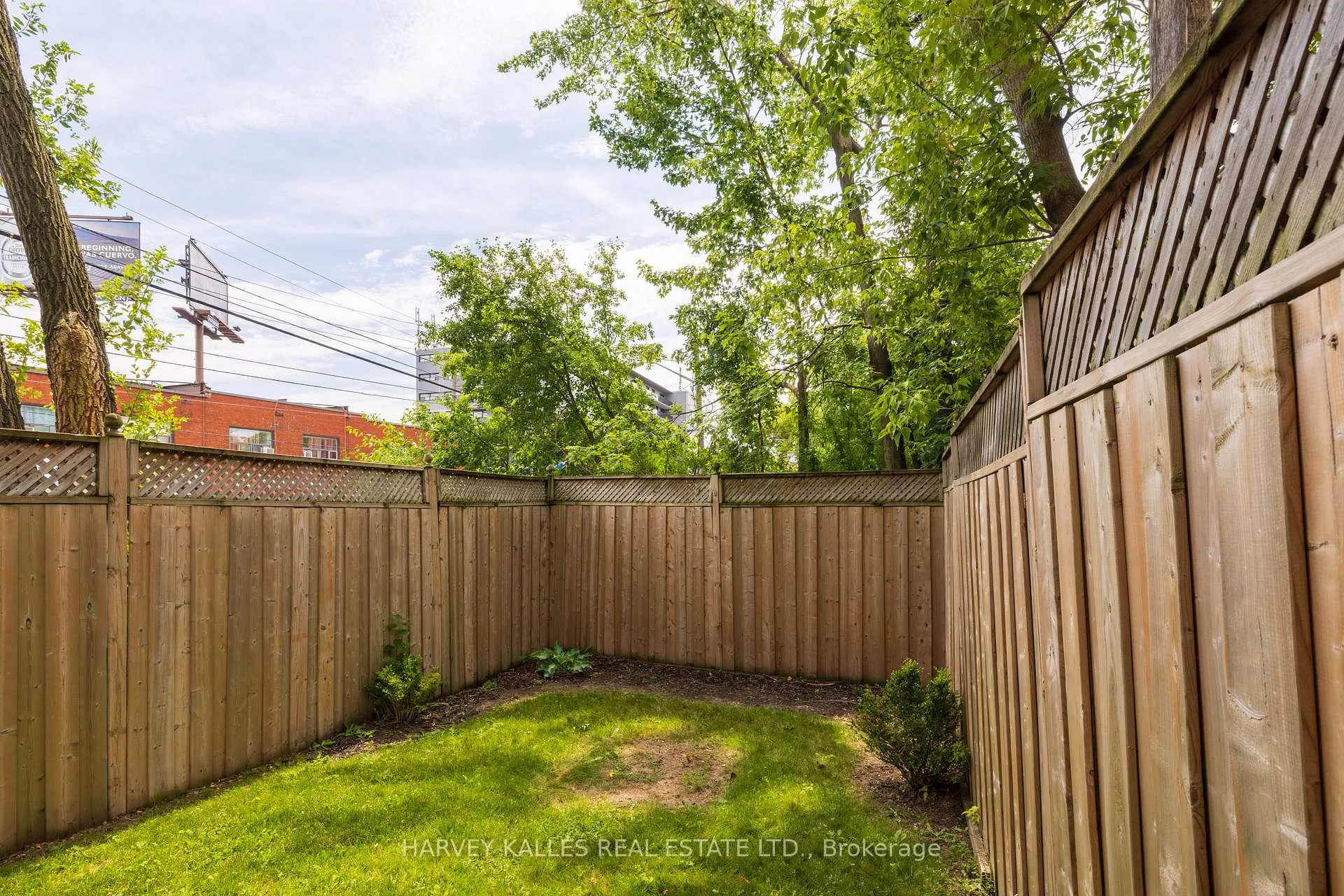 Photo 23 of 1A Khedive Avenue, Toronto, Englemount-Lawrence — HOMEH