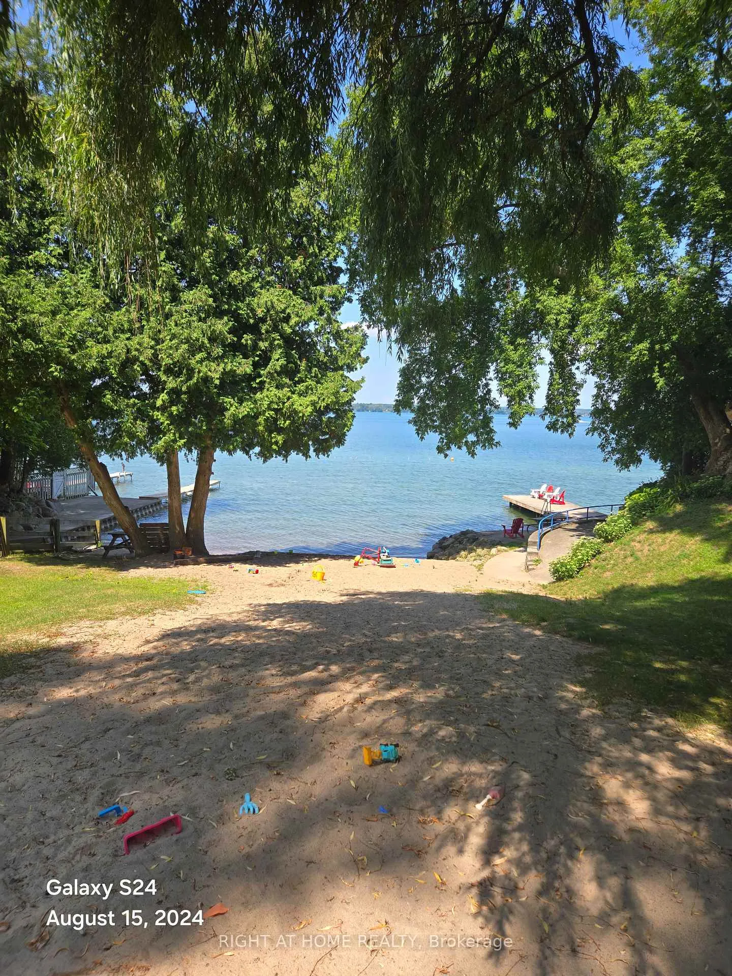 Photo 2 of 3915 Pine Rock Avenue, Innisfil, Rural Innisfil — HOMEH