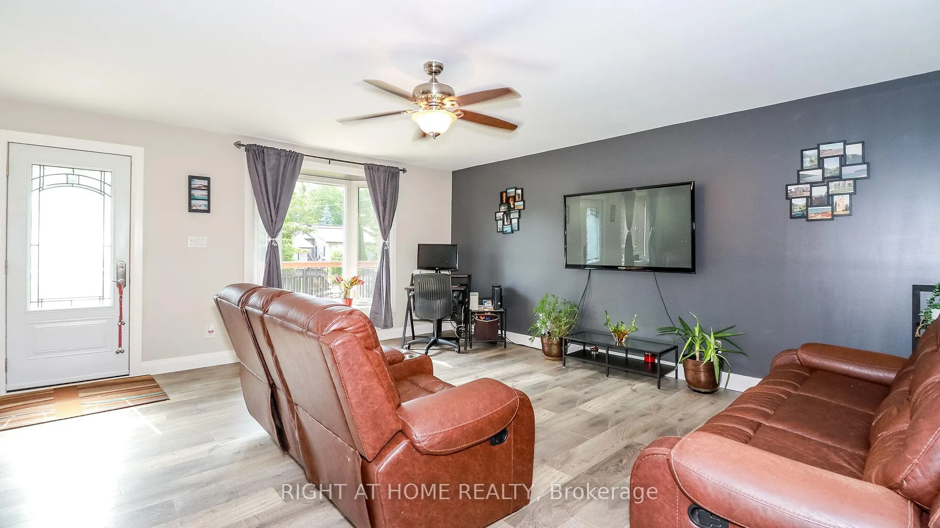 Photo 8 of 3915 Pine Rock Avenue, Innisfil, Rural Innisfil — HOMEH