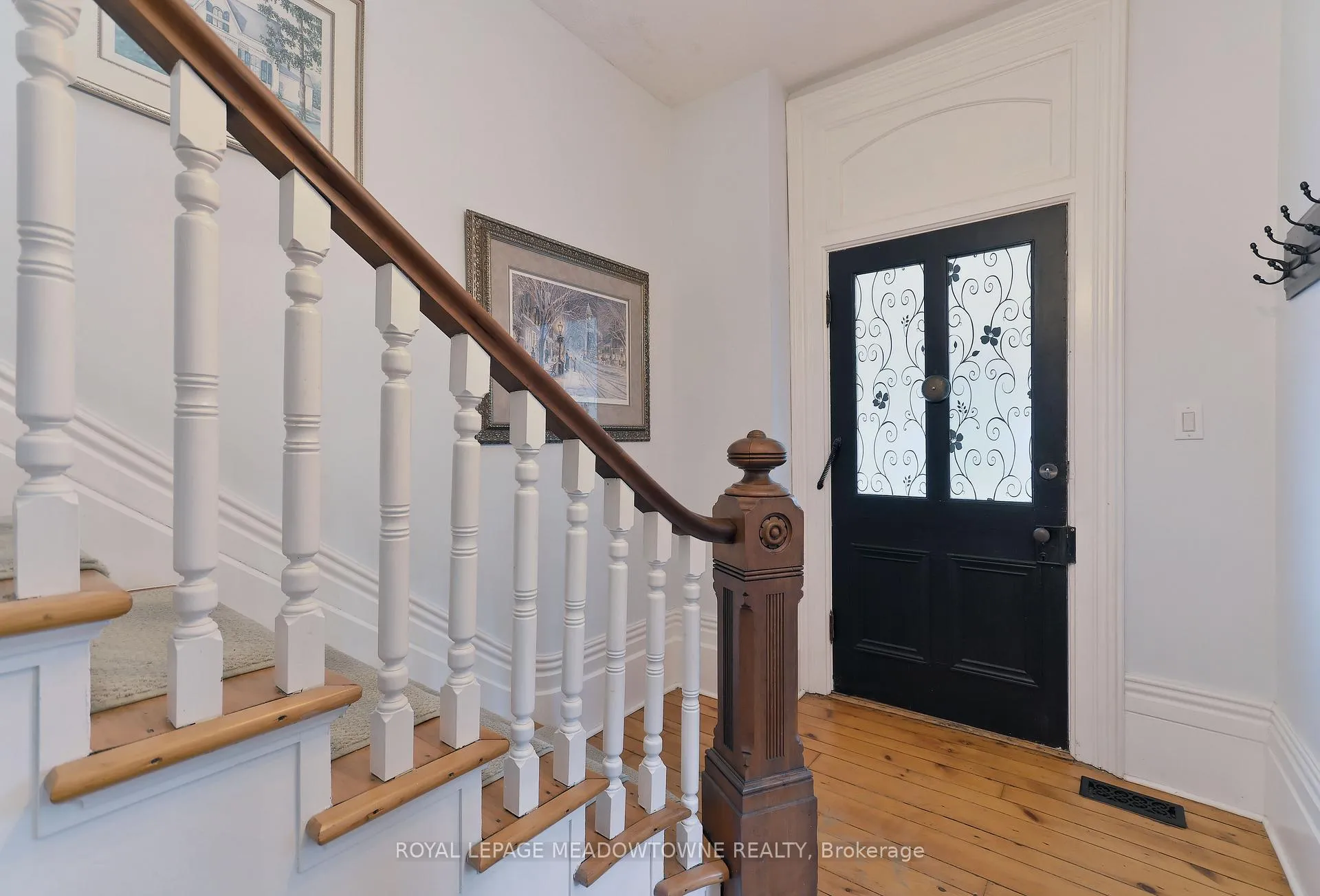 Photo 4 of 40 Centre Street, New Tecumseth, Alliston — HOMEH