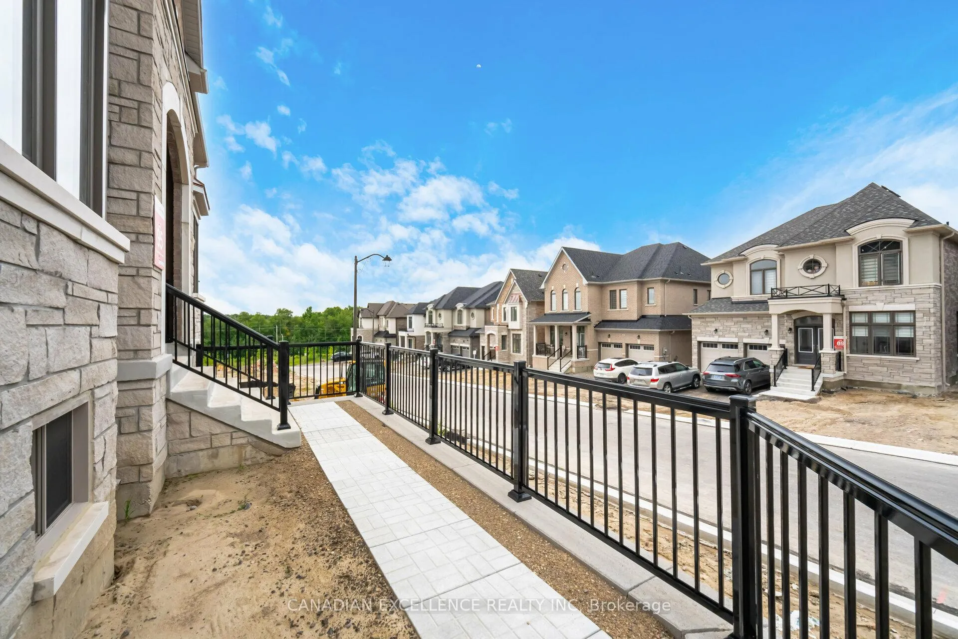 Photo 3 of 76 James Walker Avenue S, Caledon, Caledon East — HOMEH