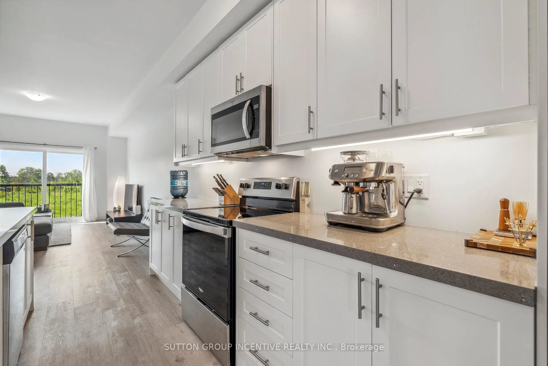 Photo 4 of 1495 Purchase Place, Innisfil, Lefroy — HOMEH