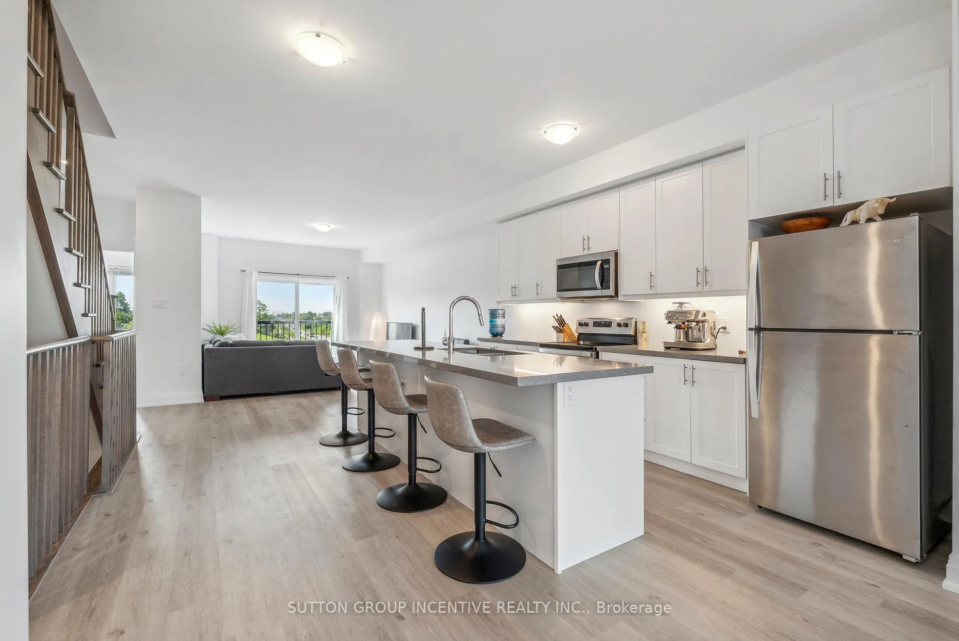 Photo 6 of 1495 Purchase Place, Innisfil, Lefroy — HOMEH