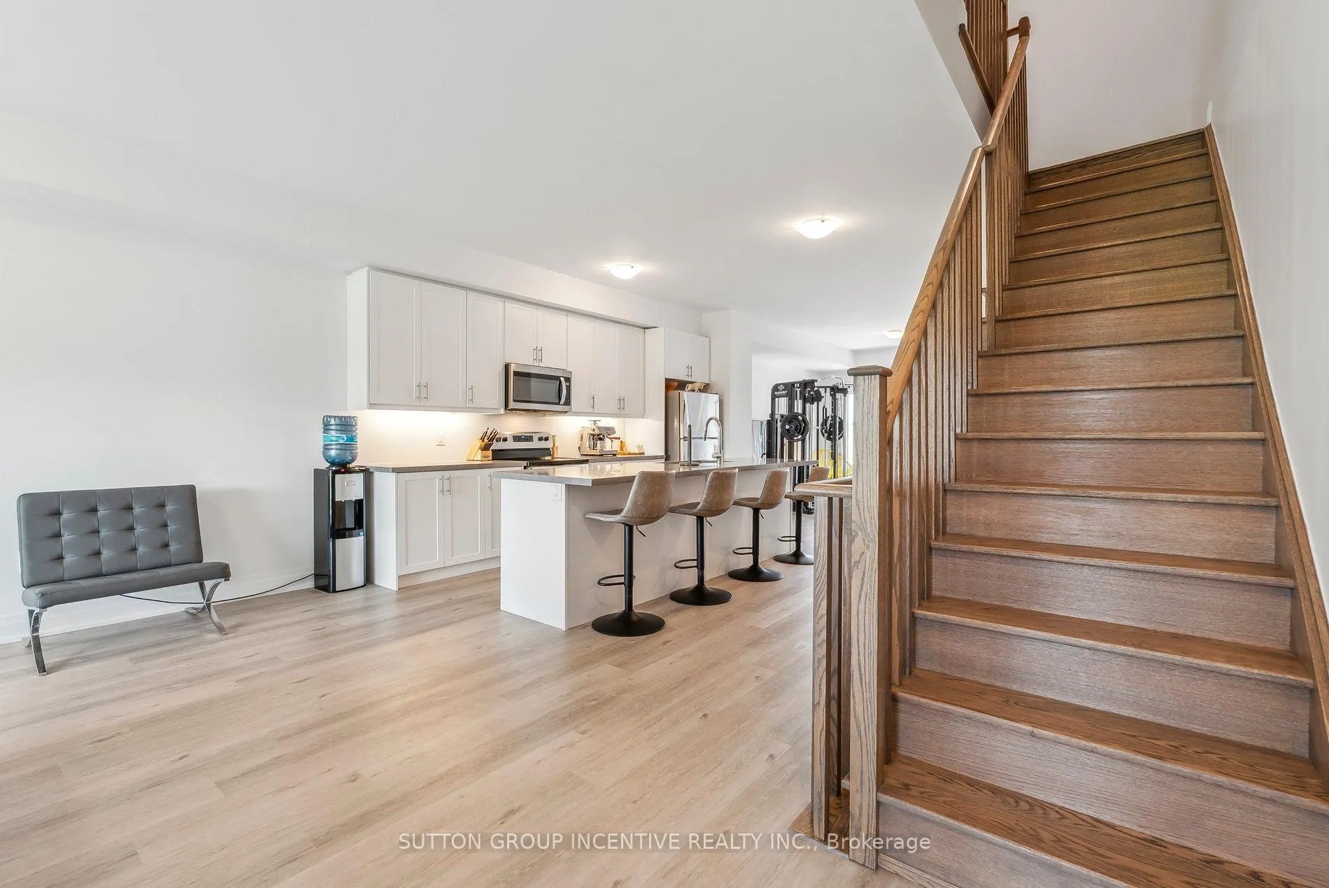 Photo 7 of 1495 Purchase Place, Innisfil, Lefroy — HOMEH