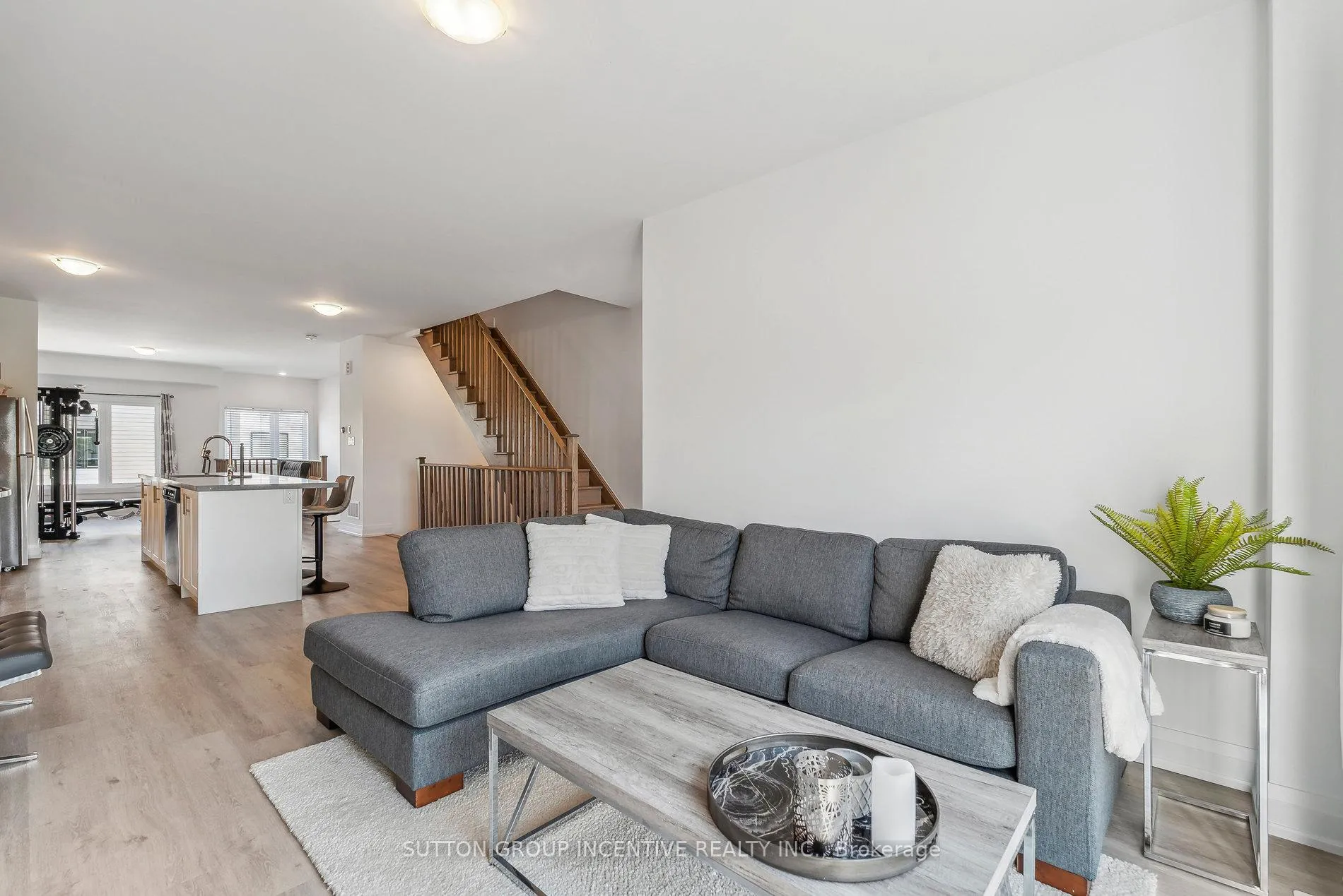 Photo 11 of 1495 Purchase Place, Innisfil, Lefroy — HOMEH