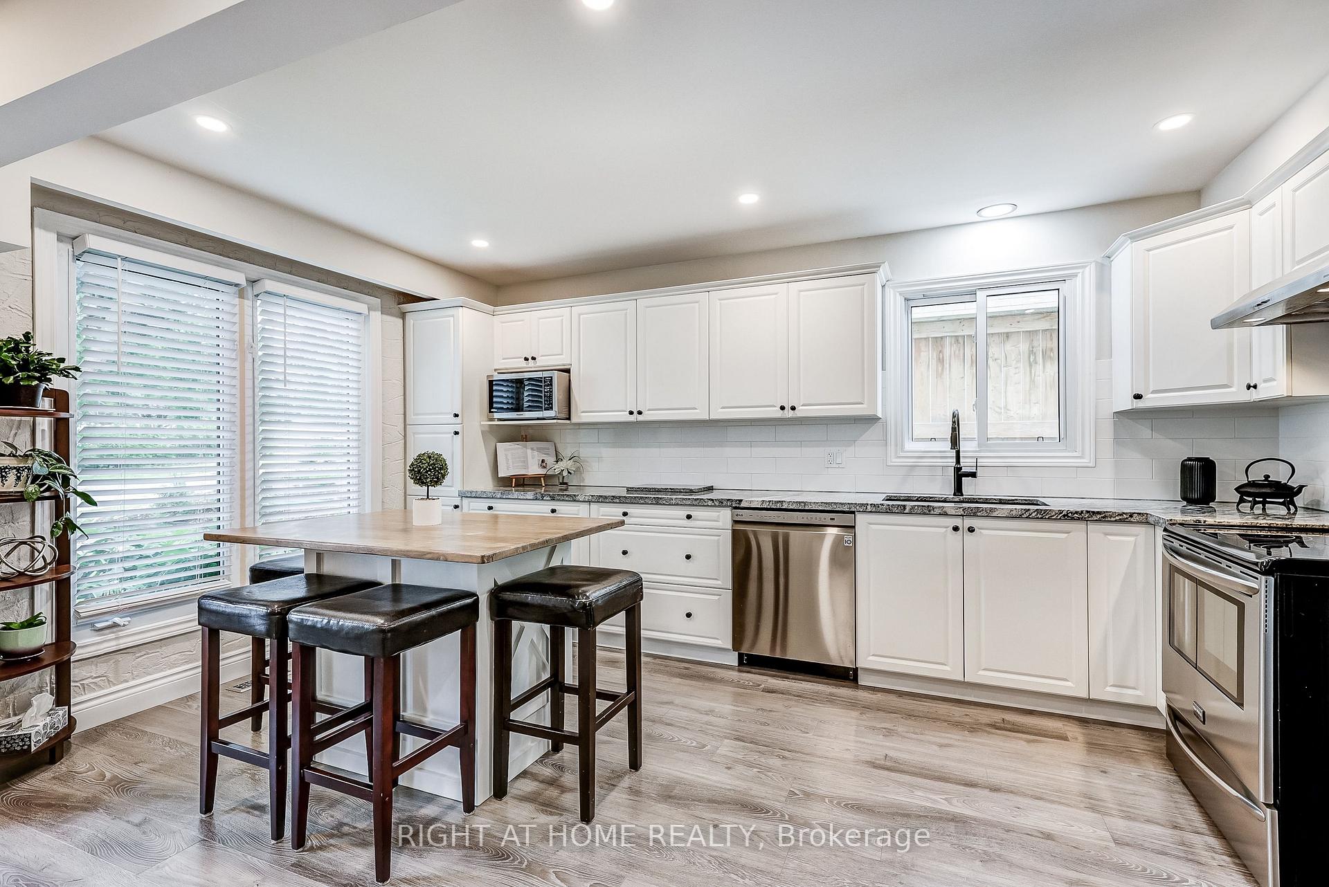 Photo 4 of 8 Doreen Crescent, Clarington, Bowmanville — HOMEH