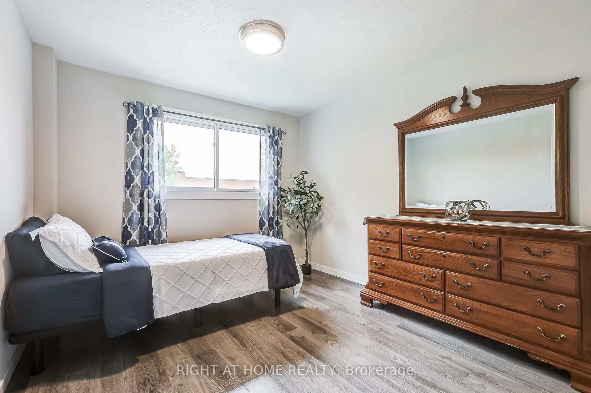 Photo 26 of 8 Doreen Crescent, Clarington, Bowmanville — HOMEH