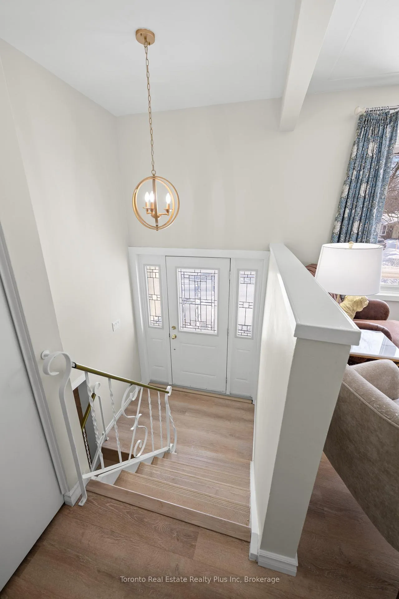 Photo 6 of 528 Greenbrook Drive, Kitchener — HOMEH
