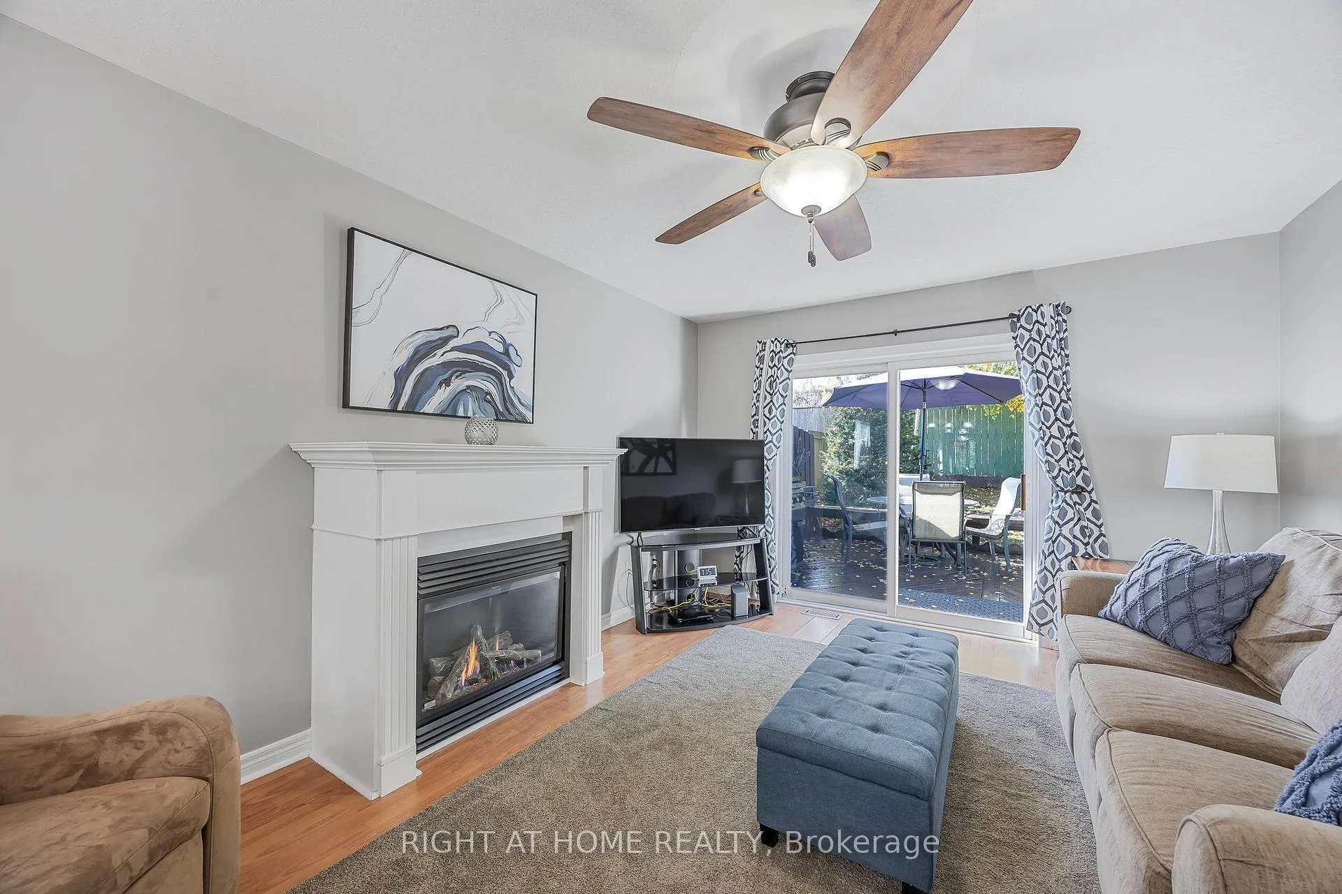 Photo 13 of 8 Duval Drive, Barrie, East Bayfield — HOMEH