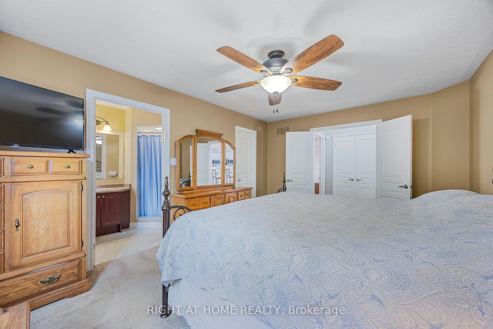 Photo 16 of 8 Duval Drive, Barrie, East Bayfield — HOMEH