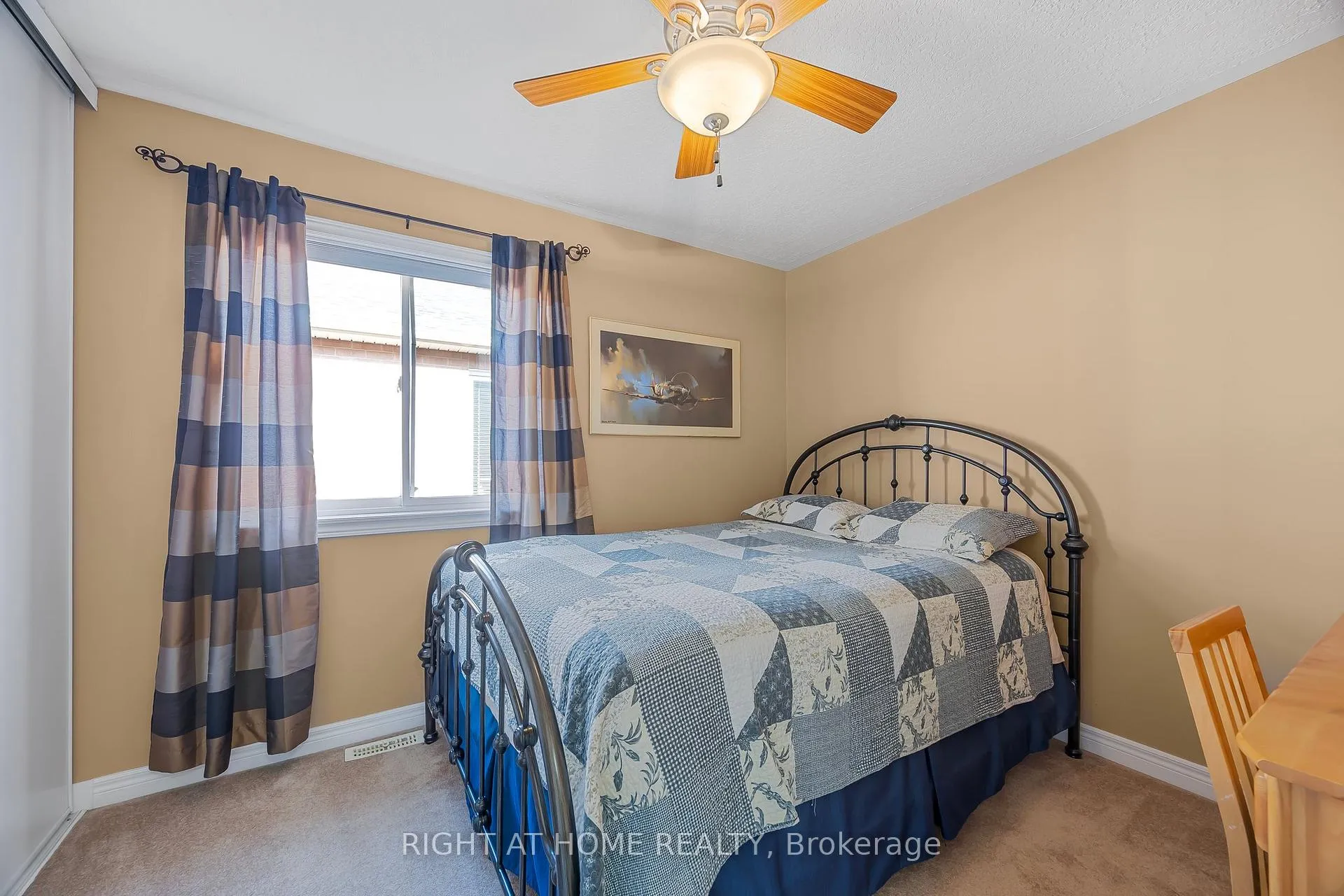 Photo 20 of 8 Duval Drive, Barrie, East Bayfield — HOMEH