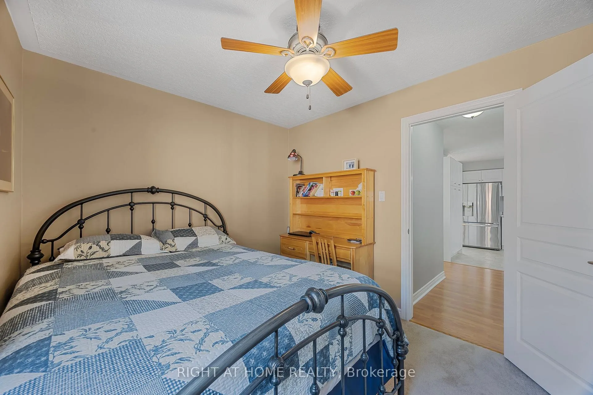 Photo 21 of 8 Duval Drive, Barrie, East Bayfield — HOMEH