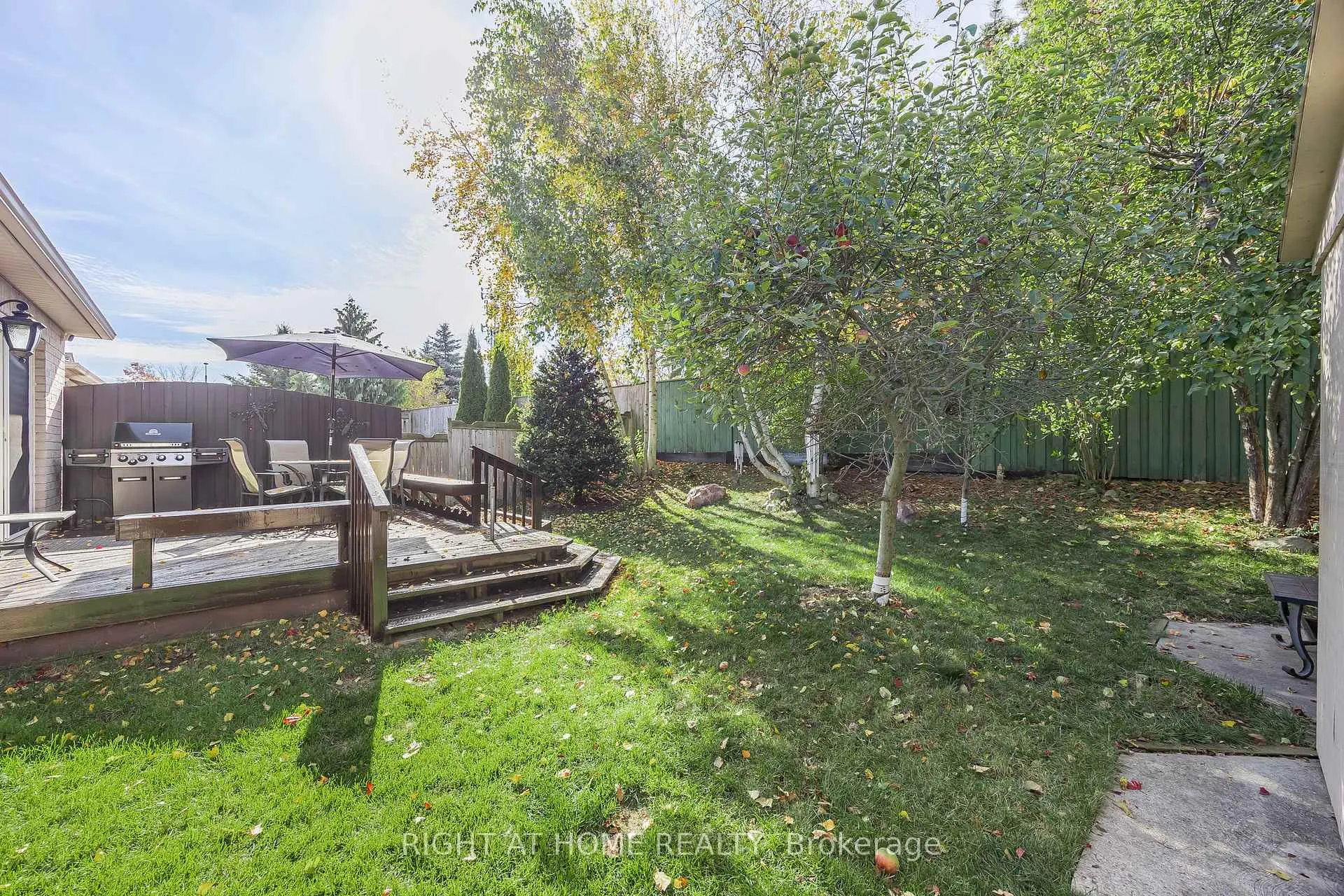 Photo 36 of 8 Duval Drive, Barrie, East Bayfield — HOMEH