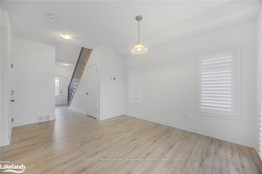 Photo 10 of 96 Mclean Avenue, Collingwood — HOMEH