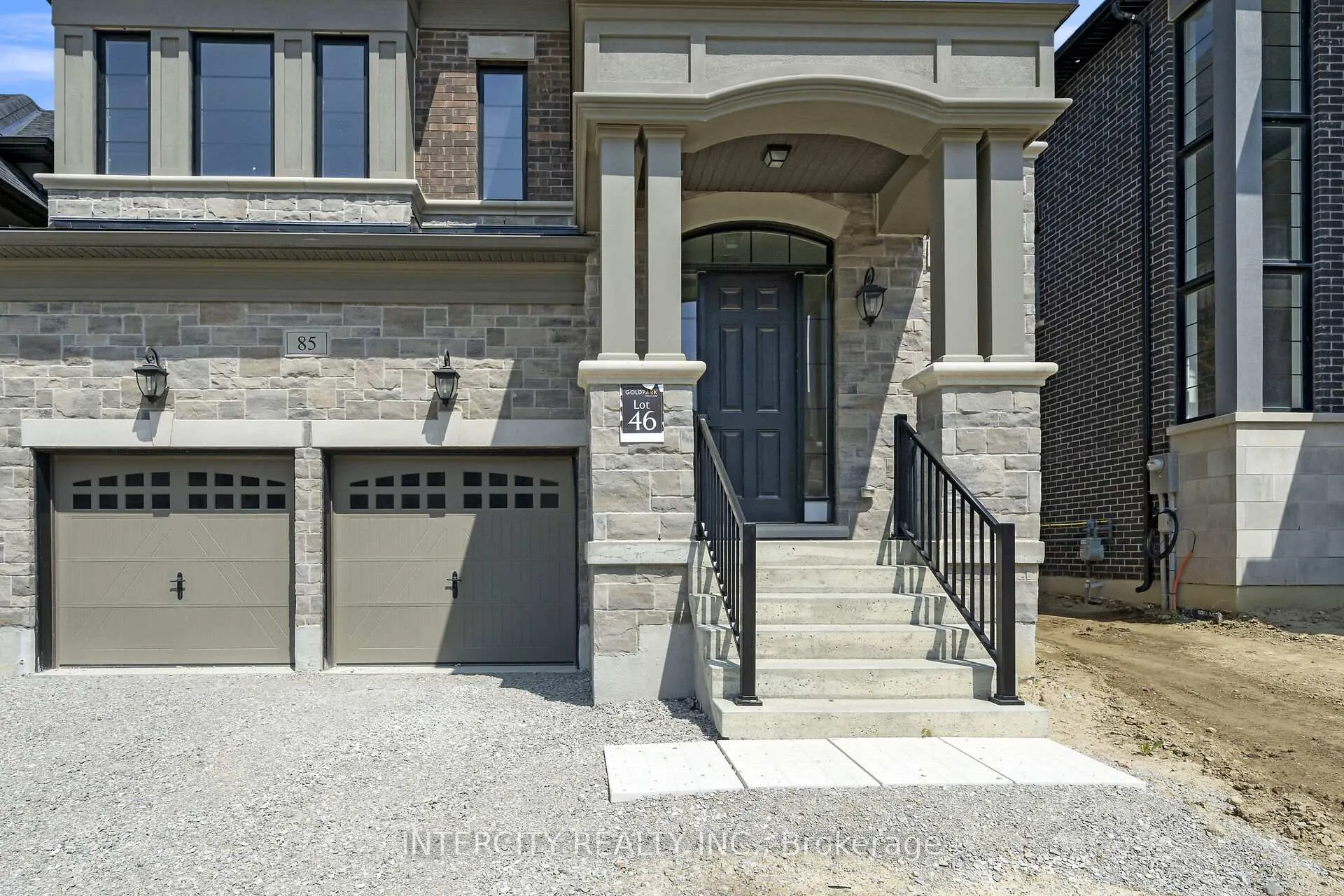 Photo 2 of 85 Terravista Crescent, Vaughan, Kleinburg — HOMEH