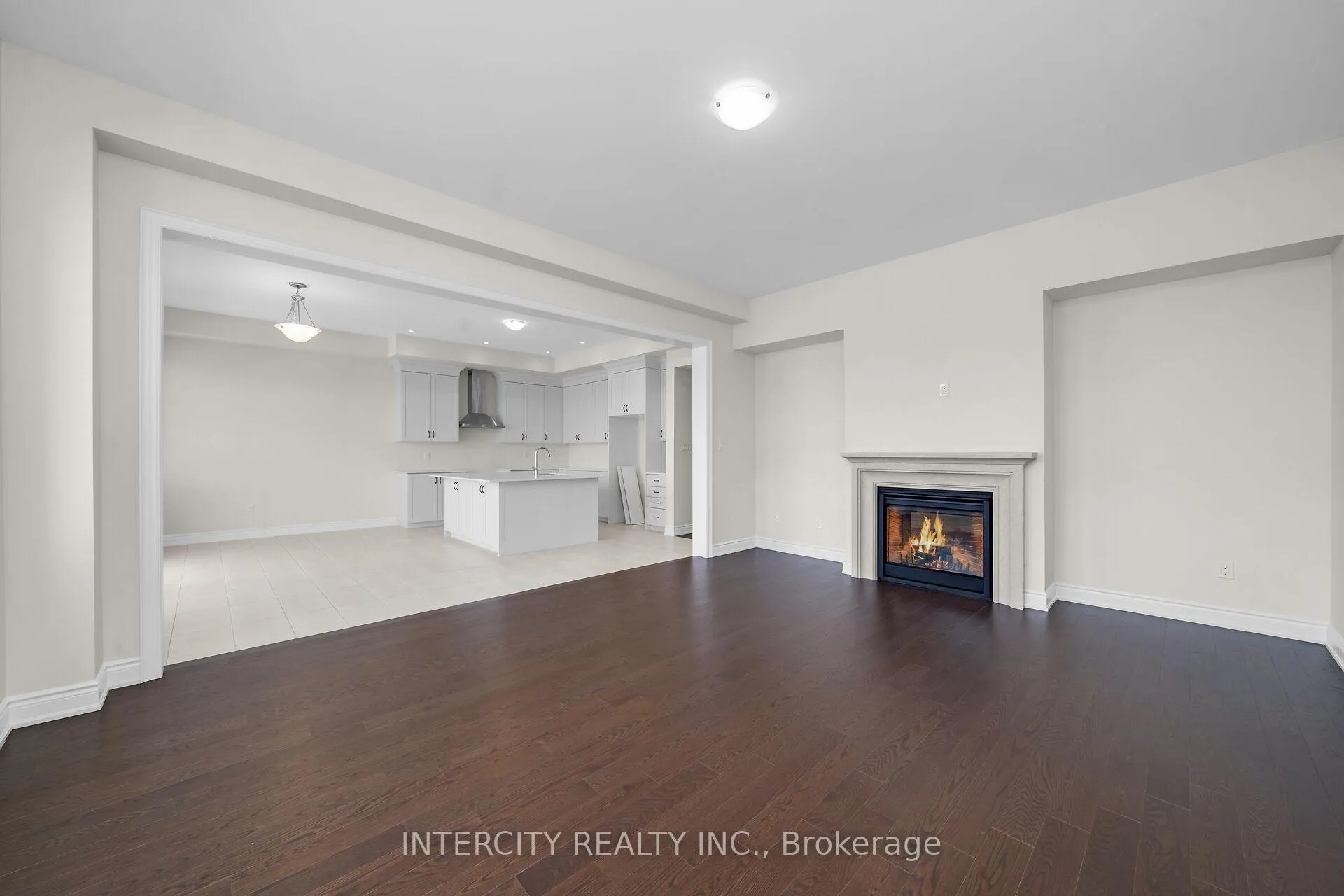 Photo 11 of 85 Terravista Crescent, Vaughan, Kleinburg — HOMEH