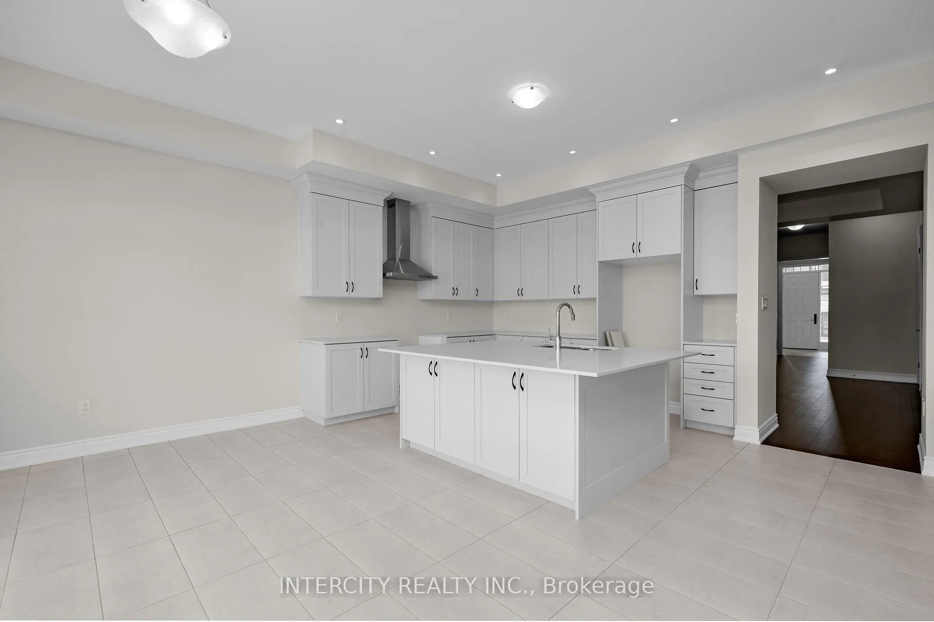 Photo 12 of 85 Terravista Crescent, Vaughan, Kleinburg — HOMEH