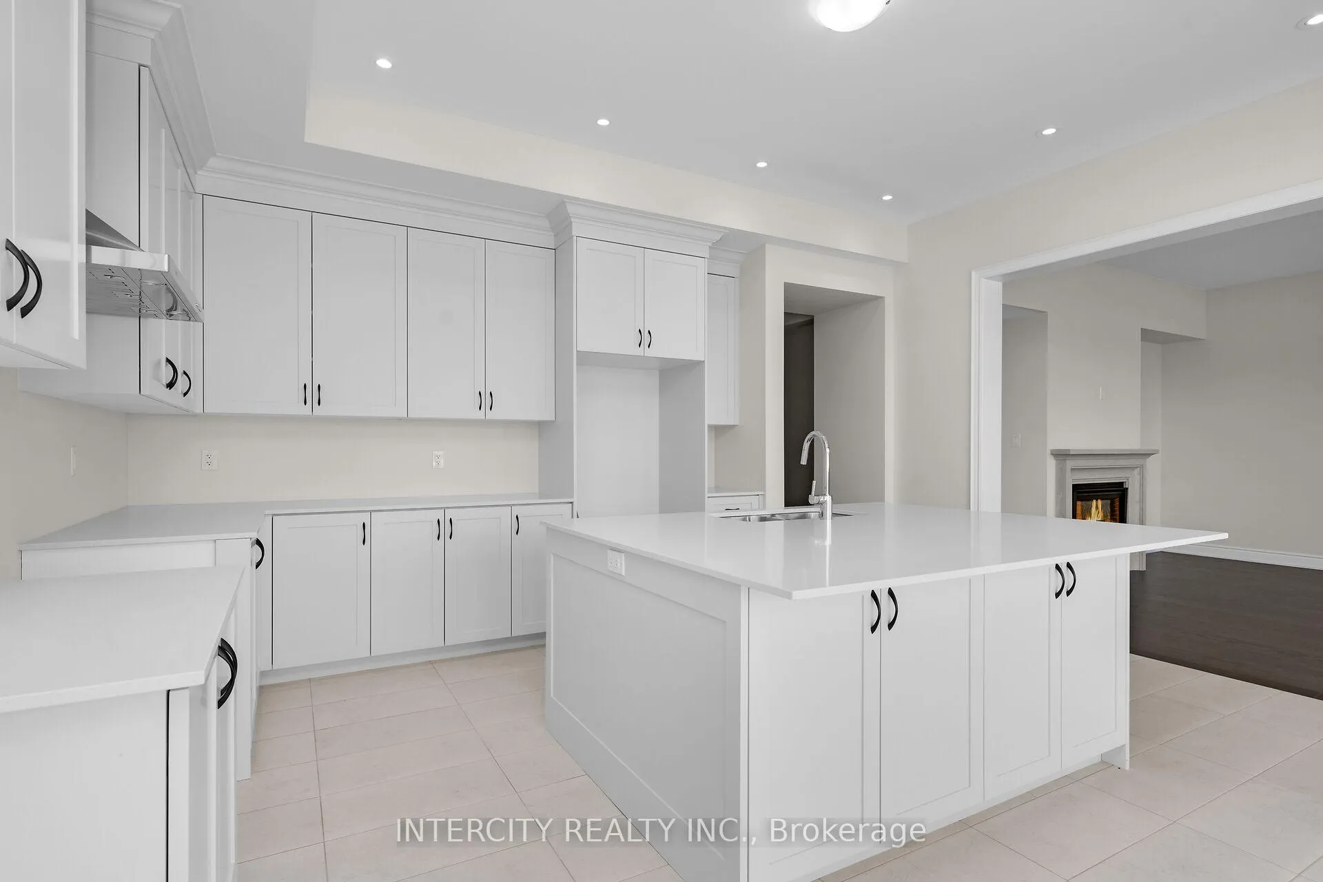 Photo 14 of 85 Terravista Crescent, Vaughan, Kleinburg — HOMEH