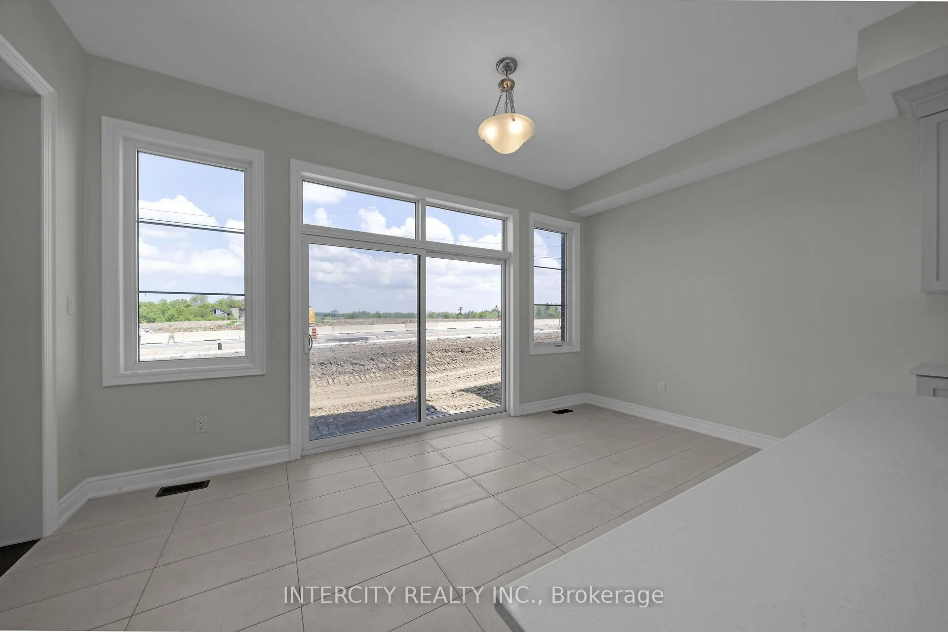 Photo 17 of 85 Terravista Crescent, Vaughan, Kleinburg — HOMEH