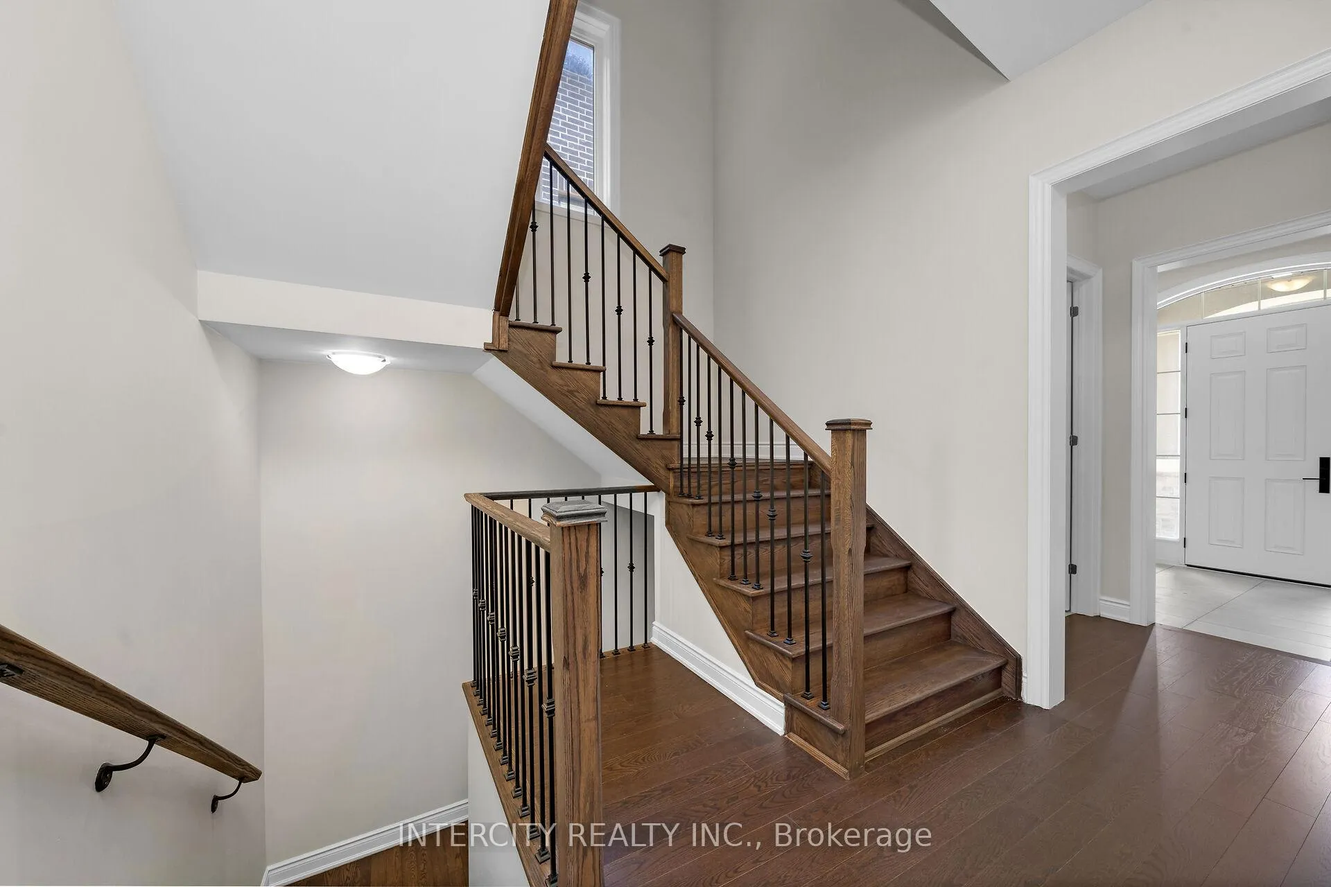 Photo 20 of 85 Terravista Crescent, Vaughan, Kleinburg — HOMEH