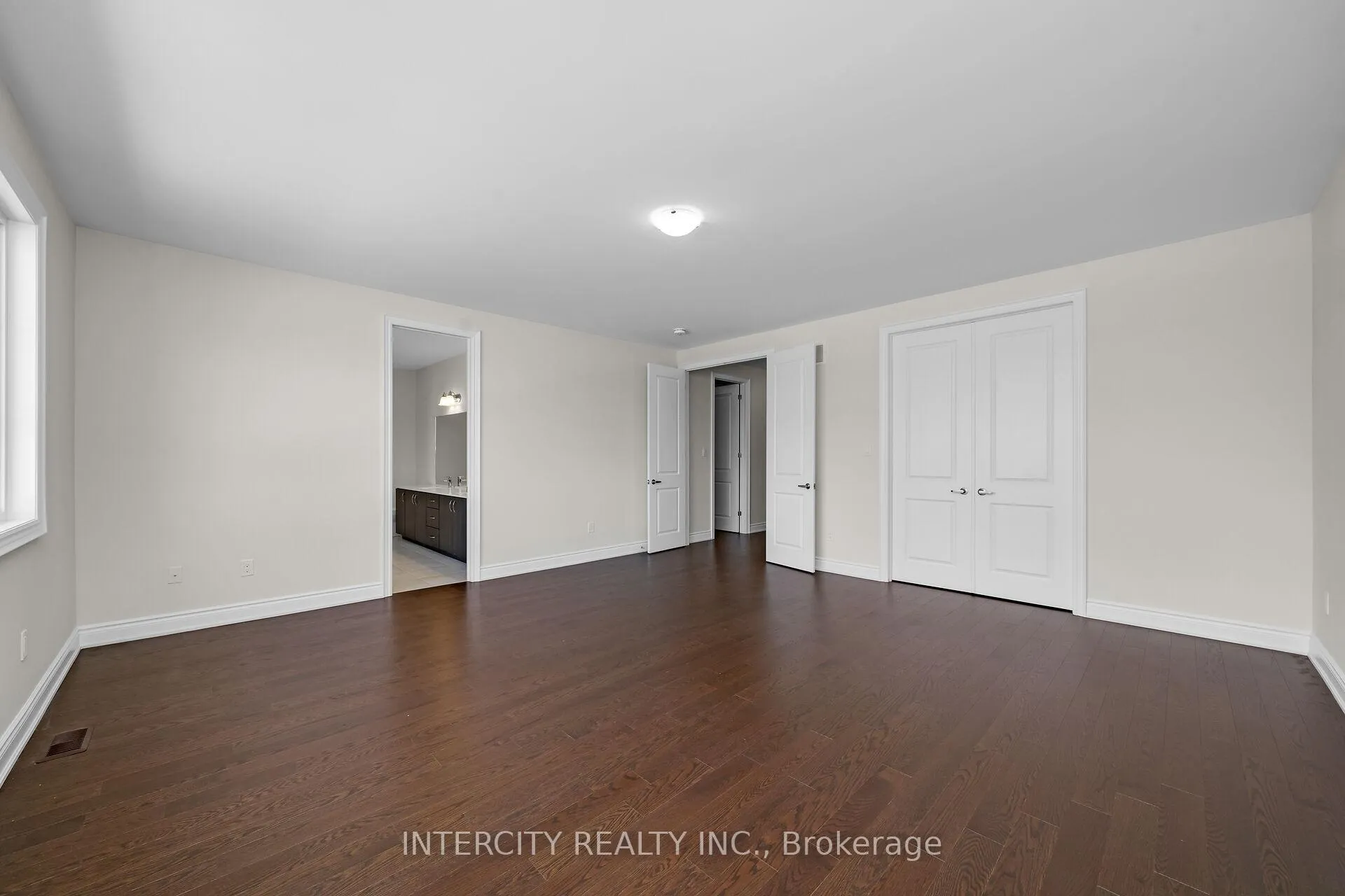 Photo 22 of 85 Terravista Crescent, Vaughan, Kleinburg — HOMEH