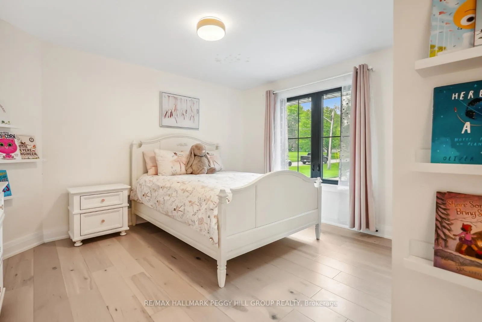 Photo 11 of 12 Centre Street, Innisfil, Cookstown — HOMEH