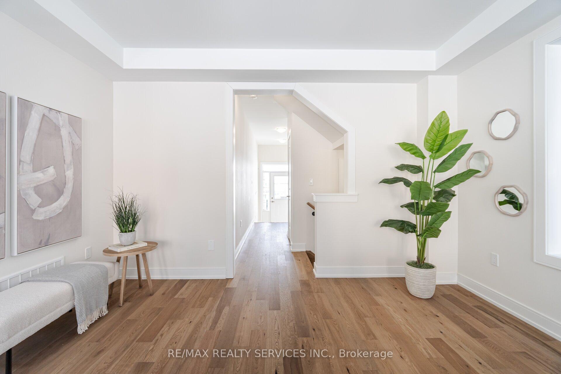 Photo 5 of 141 Henshaw Drive, Kitchener, Mill Courtland Woodside Park — HOMEH