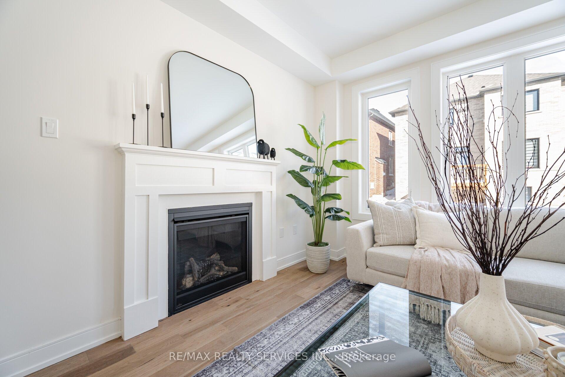 Photo 8 of 141 Henshaw Drive, Kitchener, Mill Courtland Woodside Park — HOMEH