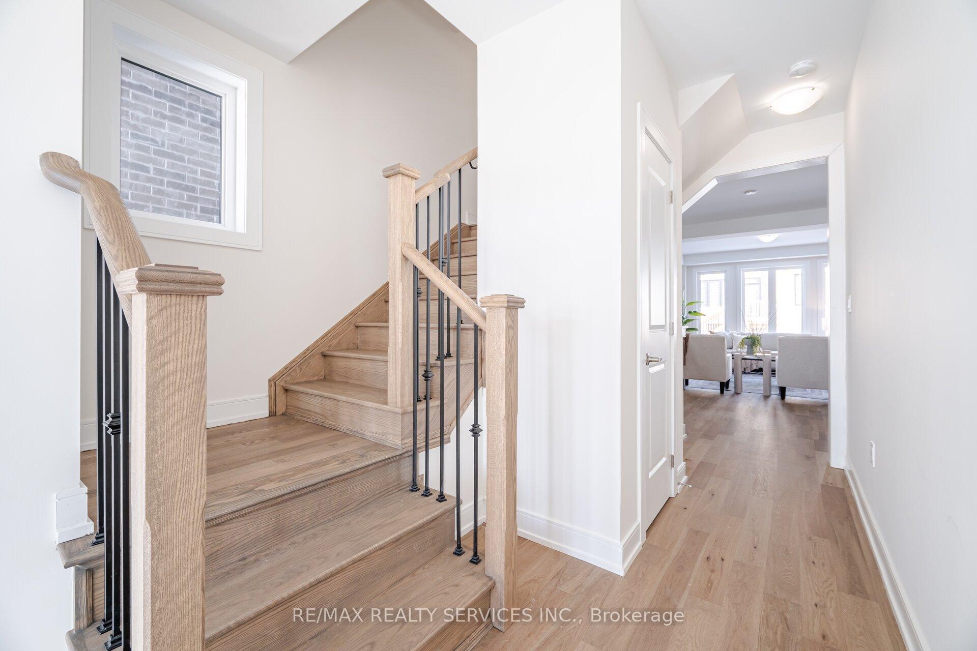 Photo 17 of 141 Henshaw Drive, Kitchener, Mill Courtland Woodside Park — HOMEH
