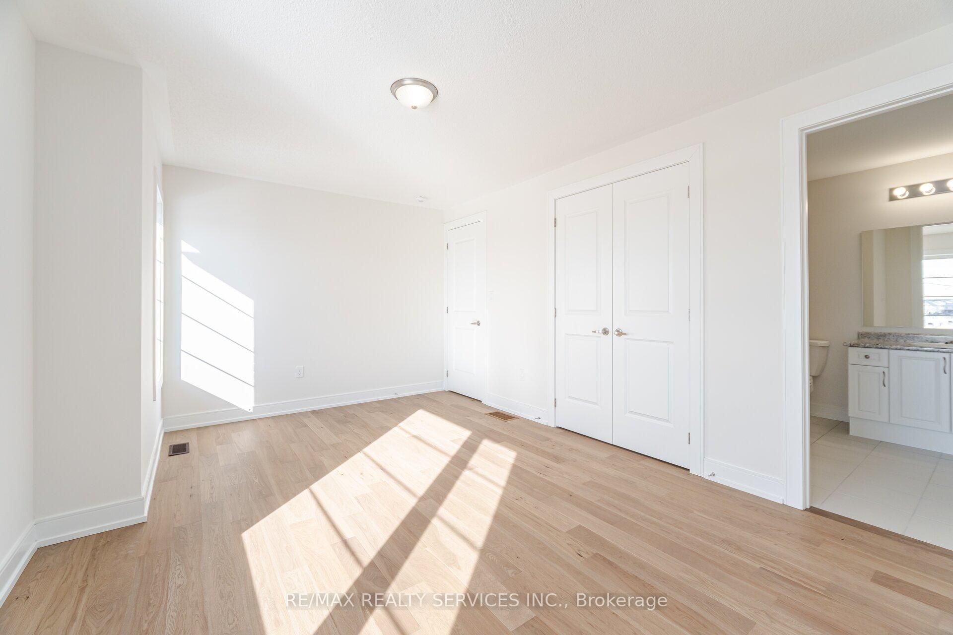Photo 25 of 141 Henshaw Drive, Kitchener, Mill Courtland Woodside Park — HOMEH
