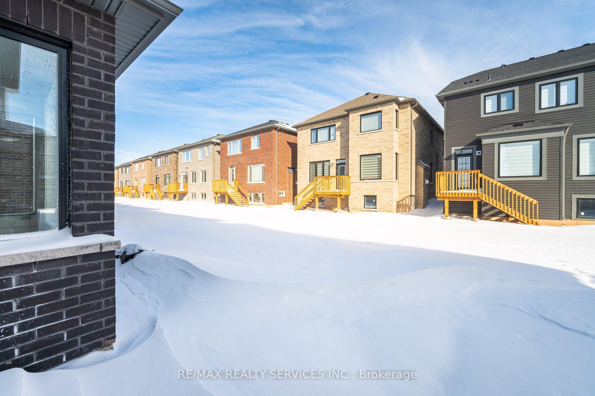 Photo 34 of 141 Henshaw Drive, Kitchener, Mill Courtland Woodside Park — HOMEH