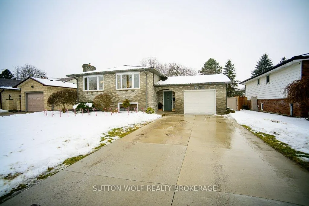 Photo 2 of 358 Drury Lane, Strathroy-Caradoc, NW — HOMEH