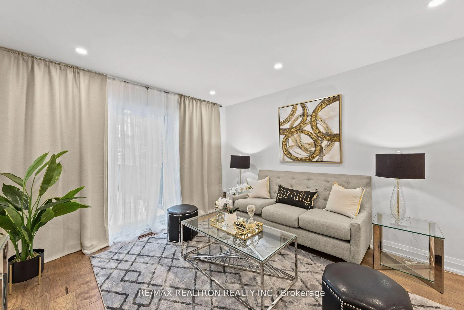 Photo 14 of 14 Mortimer Court, Vaughan, Crestwood-Springfarm-Yorkhill — HOMEH