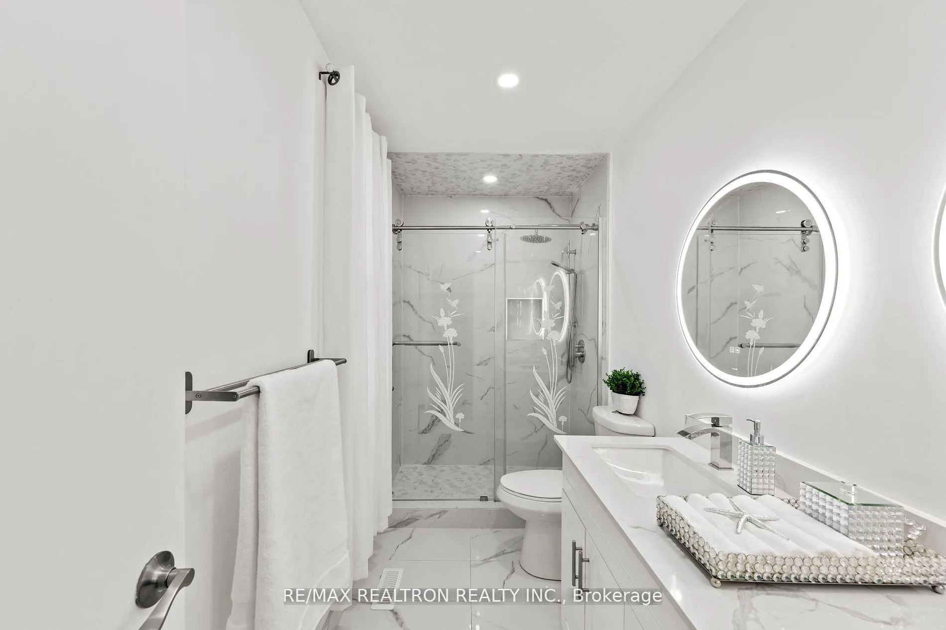 Photo 23 of 14 Mortimer Court, Vaughan, Crestwood-Springfarm-Yorkhill — HOMEH